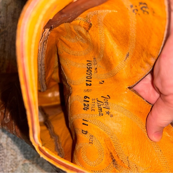 Tony Lama Vintage Cheyenne Saddle men’s 11D leather cowboy boots Western 6124 main image 5